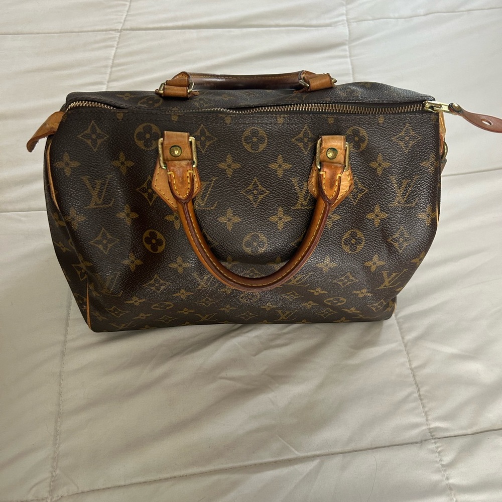 Louis Vuitton Speedy 30